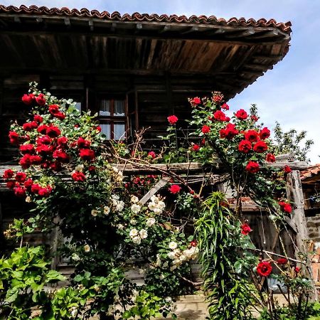 Къщата На Художника Hotel Zheravna Bagian luar foto