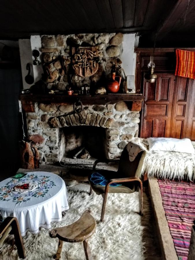 Къщата На Художника Hotel Zheravna Bagian luar foto