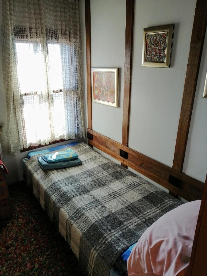 Къщата На Художника Hotel Zheravna Bagian luar foto